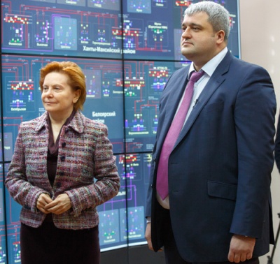 Губернатор Ханты-Мансийского автономного округа — Югры Наталья Комарова и генеральный директор ОАО «Югорская территориальная энергетическая компания» Борис Берлин на торжественном открытии подстанции «Березово» Губернатор Ханты-Мансийского автономного округа — Югры Наталья Комарова и генеральный директор ОАО «Югорская территориальная энергетическая компания» Борис Берлин на торжественном открытии подстанции «Березово»